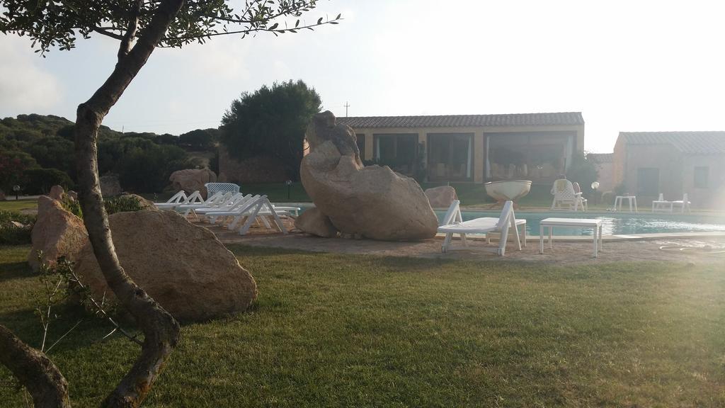 Hotel Ristorante La Tana Di Li Mazzoni Trinità dʼAgultu エクステリア 写真